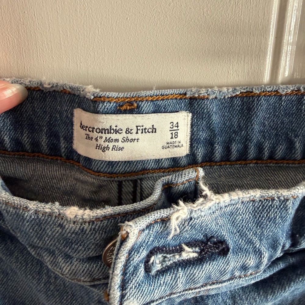 Abercrombie & Fitch The 4” Mom Short Light Blue High-Rise Mom Shorts